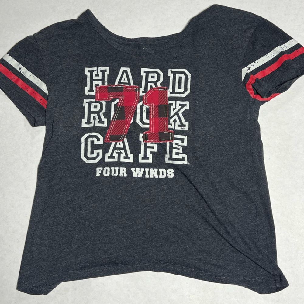 Women’s Hard Rock Cafe Four Winds Tshirt size XL